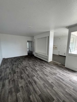 Lichtdurchflutete 3-Zimmer-Wohnung mit Balkon & Garage in Neuss-Allerheiligen