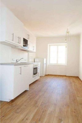 Altbauschönheit: Gemütliche 1-Zimmer-Wohnung, Küche/Essen extra, großzügiger Vorraum, in Graz, Uni nähe : Modern, gepflegt und sehr zentral gelegen