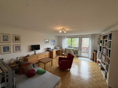 Charmante 2 Zimmer DG Wohnung mit Balkon in Aachen Brand
