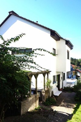 Gepflegtes 5-Zimmer Einfamilienhaus in Wiesbaden-Rambach