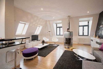 Geschmackvolle 3-Zimmer-Penthouse-Wohnung ink. Dachterrasse und Balkon in Berlin Mitte