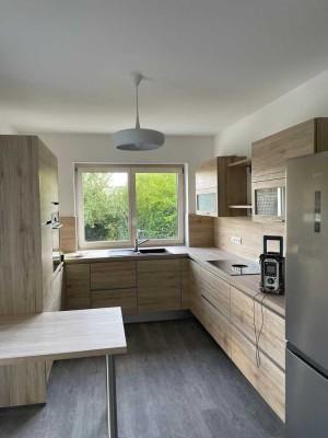 Geräumige und neuwertige 4-Zimmer-Wohnung zur Miete in 35287, Amöneburg-Roßdorf