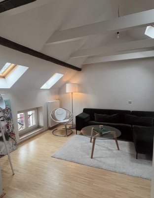 Traumhafte Maisonette-Wohnung in der Düsseldorfer Altstadt