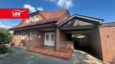 Tolles Einfamilienhaus mit Wintergarten, moderner Küche und Kachelofen