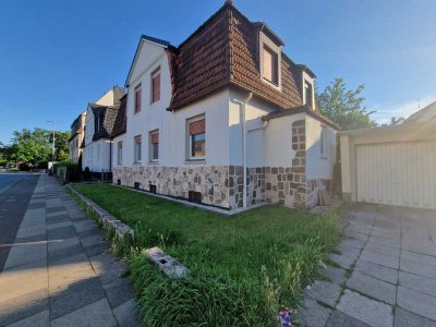 Stilvoll saniertes Mehrfamilienhaus und Ausbaupotenzial in Bielefeld