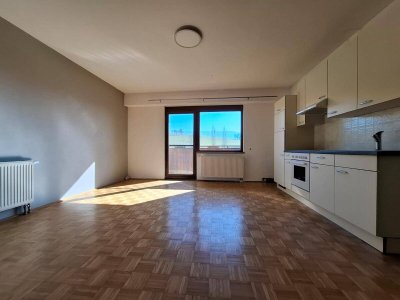 GROßZÜGIGE MAISONETTEWOHNUNG MIT SONNIGER LOGGIA