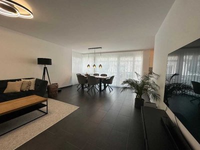 Stilvolle 3,5-Zimmer-Wohnung mit exklusiver Innenausstattung mit Balkon und EBK in Obersulm