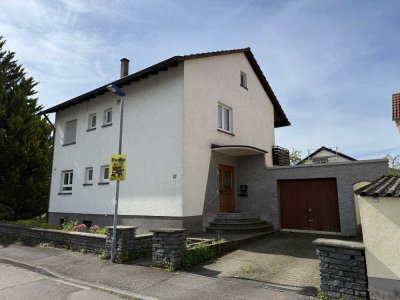 Gemütliches freistehendes, zweistöckiges Einfamilienhaus in ruhiger Lage in Würmersheim