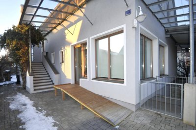 Geschmackvolles Zweifamilienhaus mit separaten Zugängen und vielseitigen Möglichkeiten