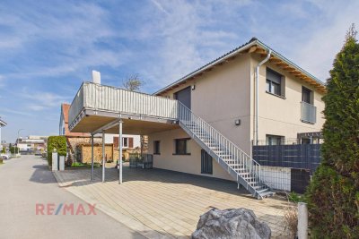 Top-moderne Wohnung in Zweifamilienhaus – Privatsphäre inklusive