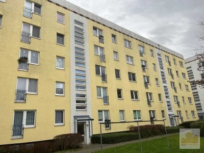 Attraktive 3-Raum-Wohnung im DG mit Einbauküche und Wintergarten