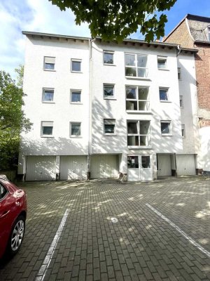 Gepflegte 3 Zimmer, Küche und Bad Wohnung mit Balkon nähe Bahnhof