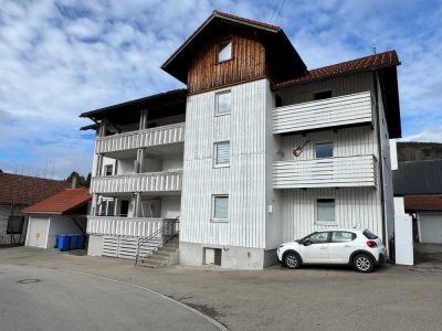 Voll möbliertes 1-Zimmer-DG-Appartment ohne Balkon mit Einbauküche in Missen