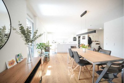 Nur 5 Minuten zur Uni- Seniorengerecht! Hochwertige 3,5-Zimmer Penthousewohnung mit großer Terrasse