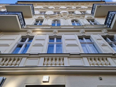 2-Zimmer-Dachgeschosswohnung mit Terrasse in Spandau – zu vermieten inkl. Küche