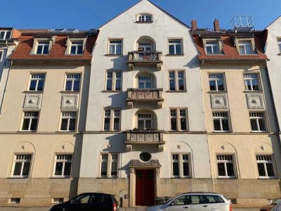Ab Mitte Sept. 2025: Frisch hergerichtete 3-Zimmer-Wohnung mit kleinem Balkon & neuem Laminatboden