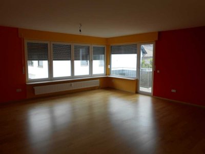 Renovierte 5-Zimmer Maisonette-Wohnung mit Balkon in Schöneck