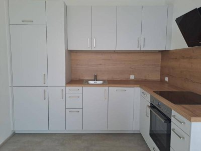 Urfahr Hauptstraße! Schöne 2 Zimmer Wohnung mit Küche ohne Ablöse !