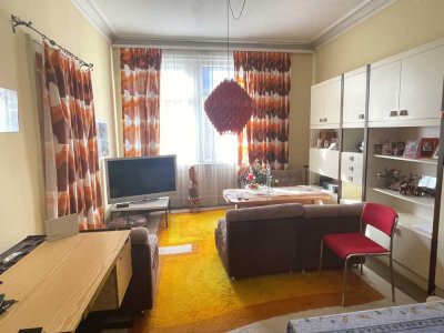 ** Eigennutzer aufgepasst  - große Etagenwohnung in gepflegtem Gründerzeithaus im Heusteigviertel**