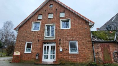 Schöne 1-Zimmer Dachgeschoss Wohung nebst Studio in Westerholz!