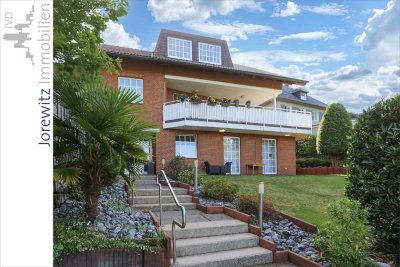 Sehr gepflegtes und saniertes Einfamilienhaus mit Einliegerwohnung in Hanglage von Bi-Brackwede