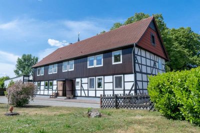 Modernisierte 2-Zimmer-Wohnung mit Garten, Stellplatz und Gästezimmer in Salzgitter-Beddingen