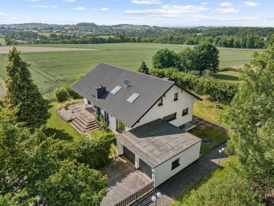 Platz zum Wohlfühlen: Modernisiertes Einfamilienhaus in idyllischer Umgebung