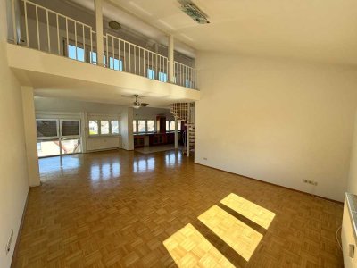 lichtdurchflutete 4,5 Zimmer Maisonette Wohnung