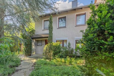 Wohnen im Grünen – Charmantes Reihenendhaus mit großzügigem Grundstück im Süden von Braunschweig