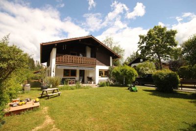 Charmantes Einfamilienhaus mit großem Garten und fantastischem Bergblick in Kochel am See - Ried!