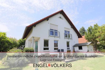 Familienfreundliche Doppelhaushälfte mit großem Garten in Essingen
