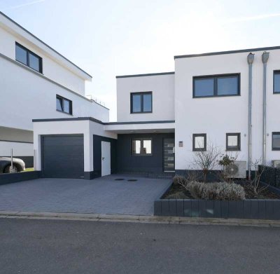Ihr Traumhaus in Kirspenich – Exklusive Architektur und idyllische Lage