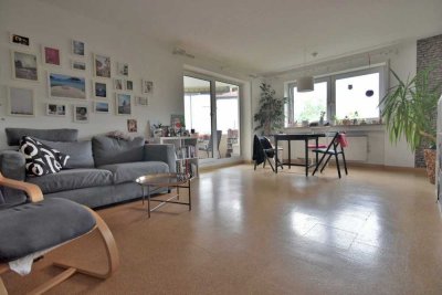 Helle 3 Zimmer Wohnung mit Balkon und Stellplatz