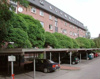 Nimm mich! Günstig geschnittene 2-Zimmer-Wohnung frisch saniert mit Balkon