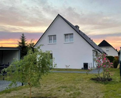 Gepflegte Doppelhaushälfte mit 3,5 Zimmern und Carport in Celle