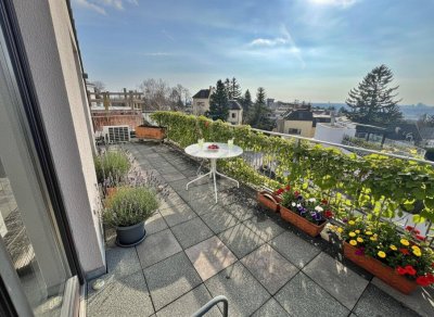 teilmöblierte Maisonette mit Terrassen und Fernblick, nahe zu Amadeus School