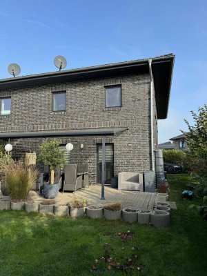 bezugsfreie neuwertige Doppelhaushälfte, perfekt für die Familie