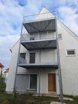 Neu sanierte 4-Zi.-Wohnung in ruhiger Lage mit großem Garten