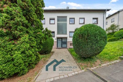 Naturnahe Stadtwohnung mit herrlicher Aussicht, Balkon und Einzelgarage