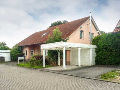 Einfamilienhaus mit Einliegerwohnung für Eigennutzer, als auch Kapitalanleger zu verkaufen