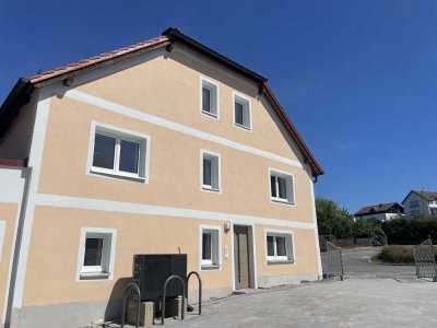 Erstbezug nach Kernsanierung,2 Zi Wohnung in Bernhardswald