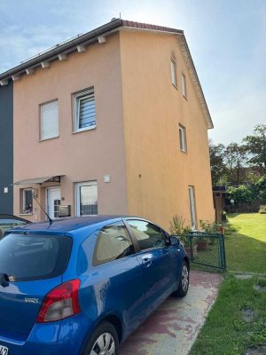 VON PRIVAT - Modernes Reihenendhaus in bester Lage, 2x Stellplatz