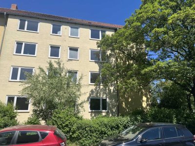 *Studentenwohnung!* H.-Stöcken, helle 2-Zi.-Whg. mit Teilküche.