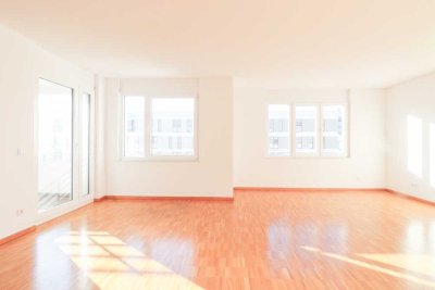 Lichtdurchflutete Eleganz: Großzügige Wohnung mit Loggia und moderner Markenküche