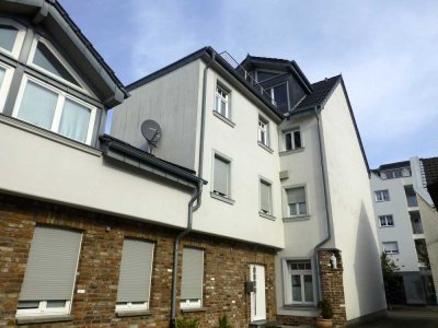 Luxuriöse 3-Zimmer Wohnung (1.OG) inkl. Poggenpohl Küche in Dormagen Innenstadt provisionsfrei