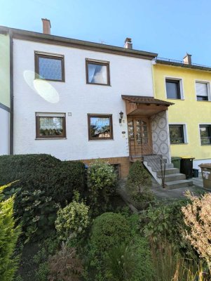 Einziehen, Wohlfühlen, Zuhause sein: Top gepflegtes Raum- und Flächenwunder in ruhiger Lage!