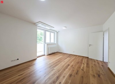 Stilvoll sanierte Wohnung mit Loggia nahe Zentrum