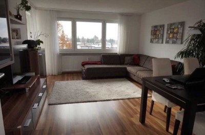Stilvolle, sanierte 3-Raum-Wohnung mit gehobener Innenausstattung mit EBK in Bietigheim-Bissingen