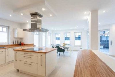 Exklusive & hochwertige Wohnung mit Terrasse und Garten in Refrath!