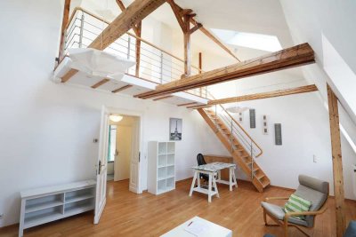 Galerienwohnung im DG Altbau EBK, teilmöbl. - Bad Godesberg Villenviertel - für Singles und Paare